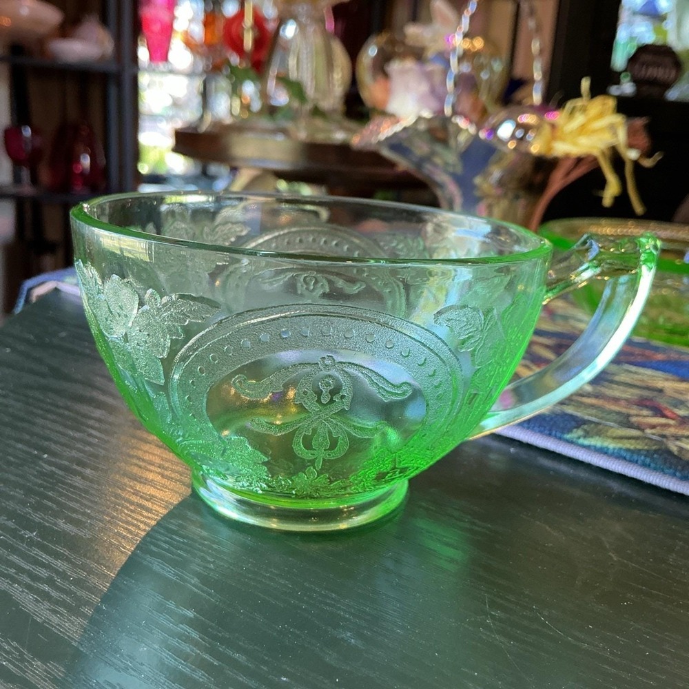 Vintage Indiana Glass Co. Horseshoe Pattern Green Depression Glass Cup